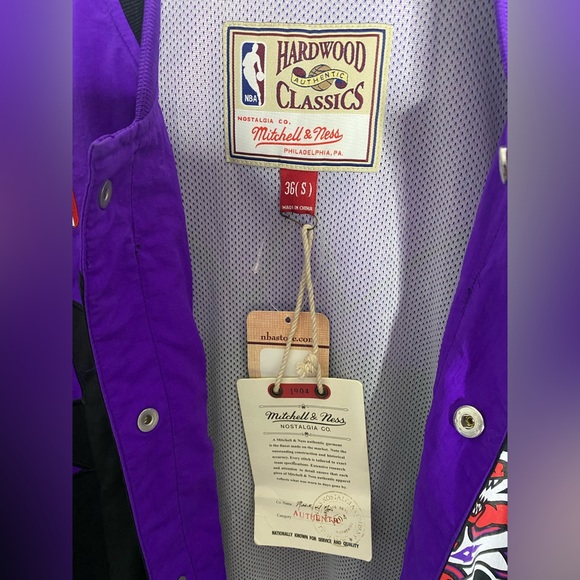 NBA Hardwood Classic Mitchell & Ness Vintage Toronto Raptors Jacket With Tags - Picture 3 of 8